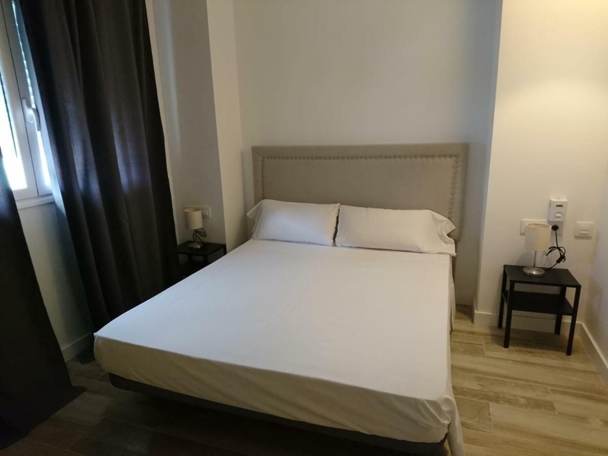 Nwt Central Station Apartments Valencia Bagian luar foto