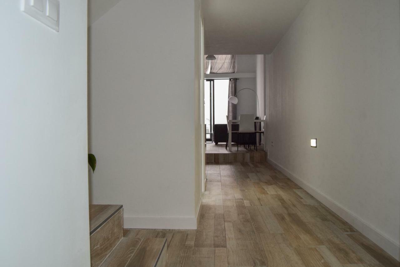 Nwt Central Station Apartments Valencia Bagian luar foto